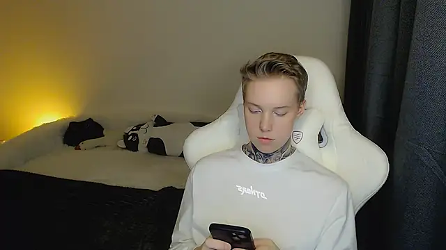 Snapshot of soulinacage chatting on March 14, 2025, 11:43 pm soulinacage online show from March 14, 2025, 11:43 pm