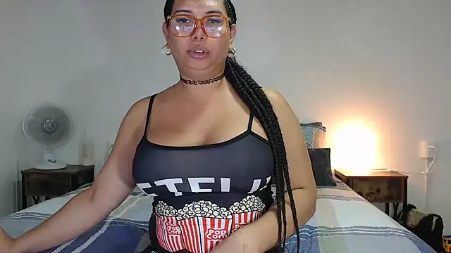 Snapshot of flowerdirtty chatting on November 6, 2025, 11:53 pm flowerdirtty online show from November 6, 2025, 11:53 pm