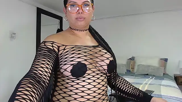 Snapshot of flowerdirtty chatting on November 3, 2025, 5:27 pm flowerdirtty online show from November 3, 2025, 5:27 pm