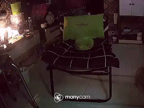 Snapshot of long18cmHFxxx chatting on December 19, 2025, 5:10 am long18cmHFxxx online show from December 19, 2025, 5:10 am