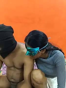 sexycouplemh09 online show from March 12, 2026, 5:39 pm