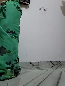 Snapshot of Archna-ji chatting on February 24, 2025, 5:22 am Archna-ji online show from February 24, 2025, 5:22 am