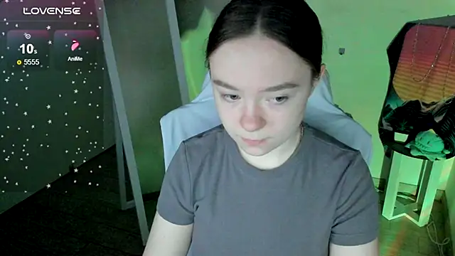 Florence meow online show from October 4, 2025, 3:41 am