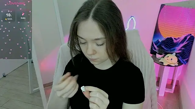 Florence meow online show from February 18, 2025, 7:54 am