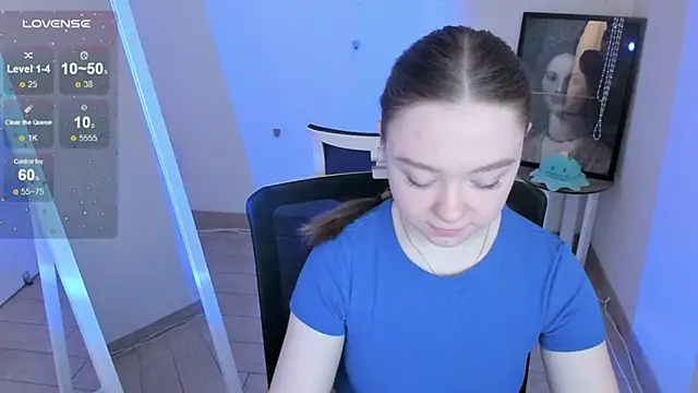 Florence meow online show from April 16, 2026, 6:47 am