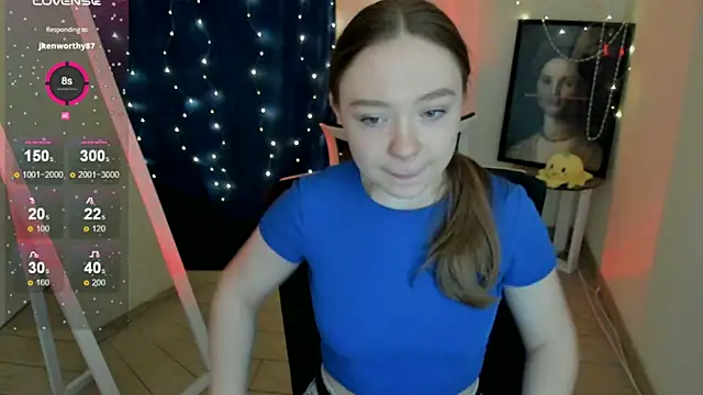 Florence meow online show from April 22, 2026, 7:04 am