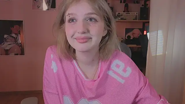 ELLIEJAY online show from March 29, 2026, 5:20 am