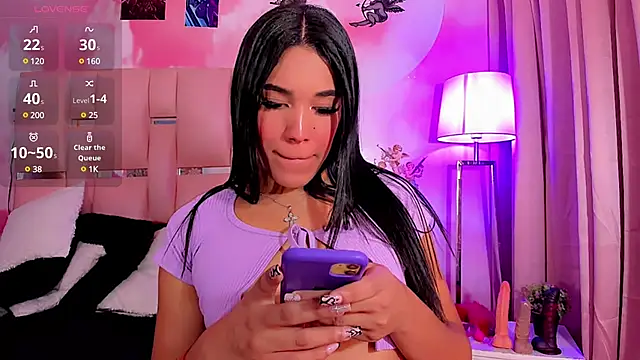 Snapshot of Alexandracamx chatting on January 23, 2025, 10:33 pm Alexandracamx online show from January 23, 2025, 10:33 pm