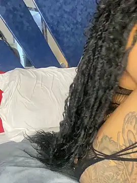 Snapshot of SexxyLunar chatting on October 21, 2025, 10:31 pm SexxyLunar online show from October 21, 2025, 10:31 pm