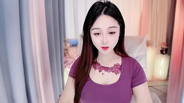 Snapshot of Liiniie-Lovers chatting on December 8, 2024, 12:02 am Liiniie-Lovers online show from December 8, 2024, 12:02 am