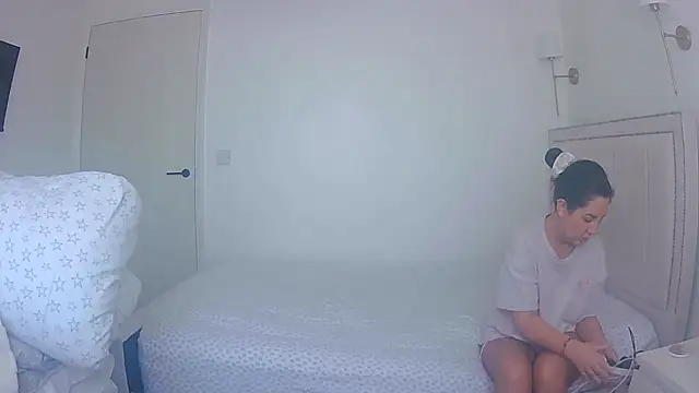 magical mia online show from April 14, 2026, 10:09 am