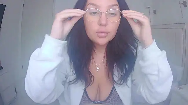 magical mia online show from April 21, 2026, 10:22 am