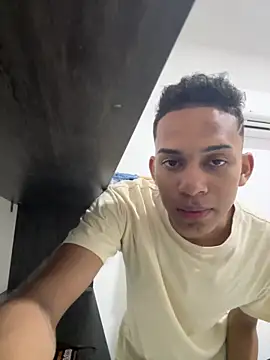 Snapshot of dilan_alfonzo chatting on April 19, 2026, 11:18 pm dilan alfonzo online show from April 19, 2026, 11:18 pm
