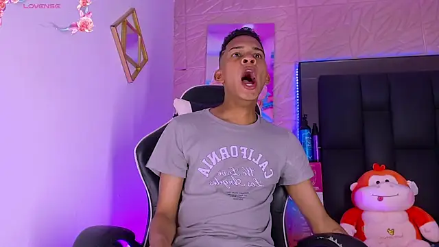 Snapshot of dilan_alfonzo chatting on April 19, 2026, 4:57 am dilan alfonzo online show from April 19, 2026, 4:57 am