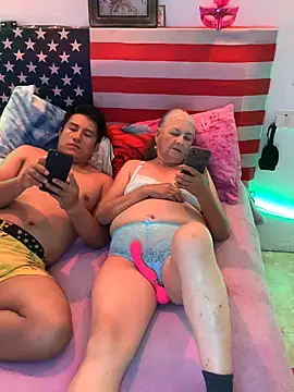 Snapshot of Grandma_Mature23 chatting on February 19, 2025, 2:44 am Grandma Mature23 online show from February 19, 2025, 2:44 am