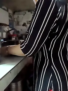 Snapshot of Ankita202 chatting on November 10, 2025, 12:59 am Ankita202 online show from November 10, 2025, 12:59 am