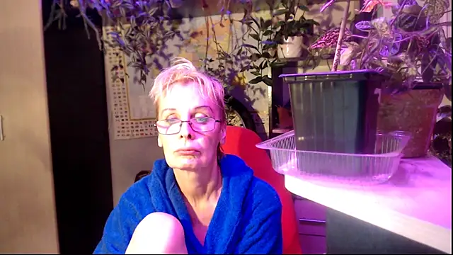 HelgaHimmell online show from July 25, 2026, 8:48 pm