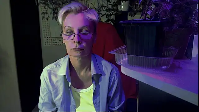 HelgaHimmell online show from July 29, 2026, 10:42 pm
