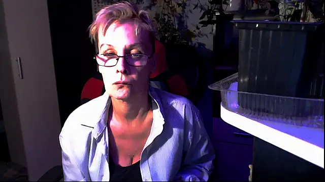 Snapshot of HelgaHimmell chatting on June 15, 2026, 8:30 pm HelgaHimmell online show from June 15, 2026, 8:30 pm