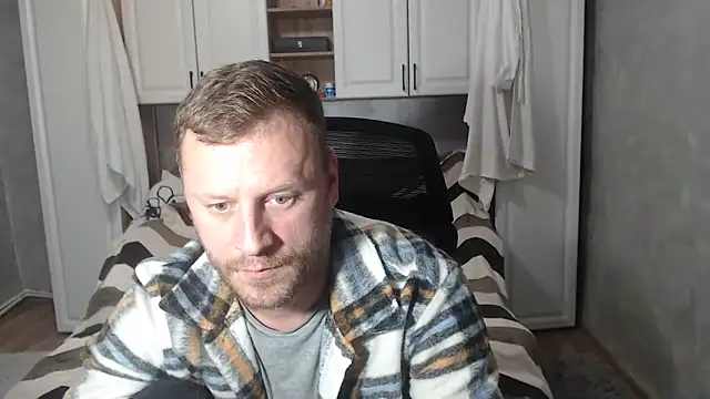 ANGELALEXYNO2024 online show from November 28, 2025, 1:11 pm