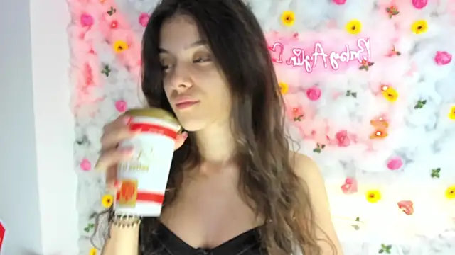 BabyAylin online show from February 5, 2025, 5:09 am