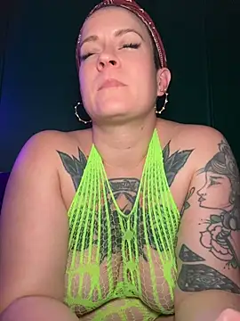 quinnmariexo online show from June 4, 2026, 2:38 am