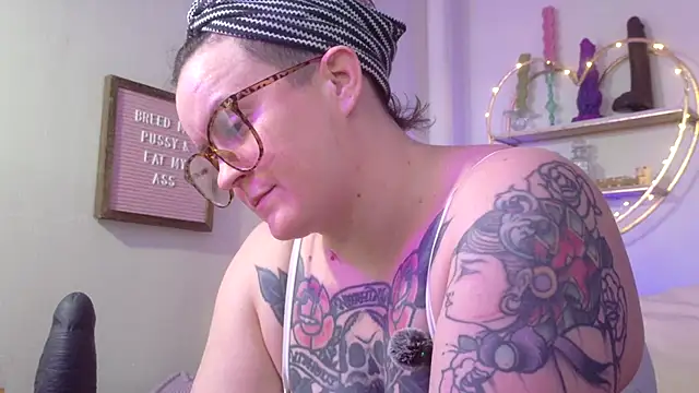 quinnmariexo online show from March 8, 2026, 2:15 am