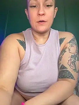 quinnmariexo online show from June 2, 2026, 3:23 pm