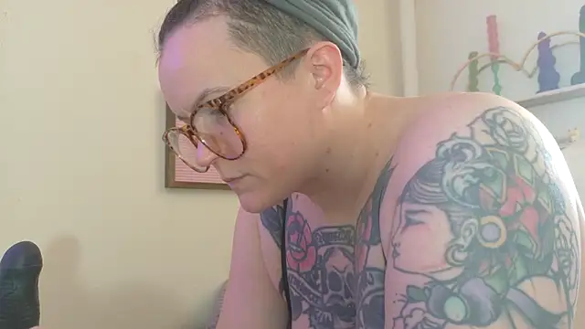 quinnmariexo online show from March 10, 2026, 7:18 pm