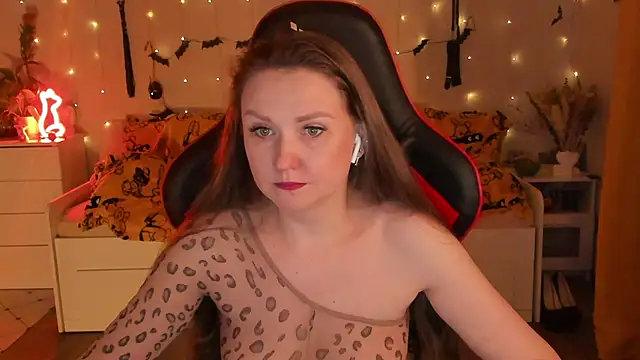 Snapshot of desperatehousewife__ chatting on October 27, 2025, 6:09 pm desperatehousewife online show from October 27, 2025, 6:09 pm