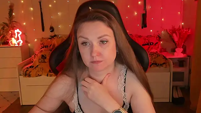 Snapshot of desperatehousewife__ chatting on October 26, 2025, 6:08 pm desperatehousewife online show from October 26, 2025, 6:08 pm