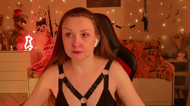 Snapshot of desperatehousewife__ chatting on November 1, 2025, 5:07 pm desperatehousewife online show from November 1, 2025, 5:07 pm