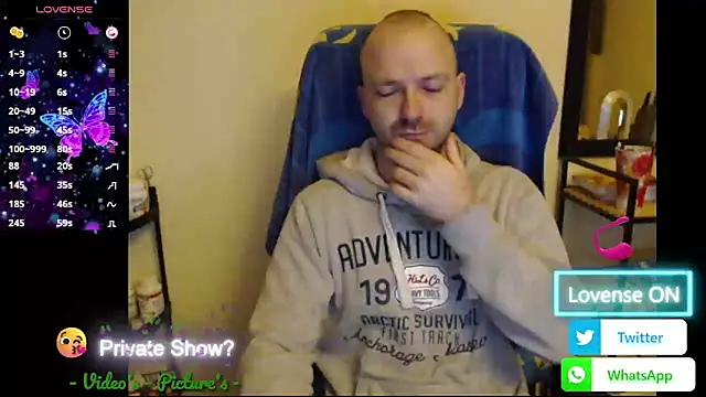 Snapshot of RealManHaveHairy chatting on March 26, 2026, 3:27 am RealManHaveHairy online show from March 26, 2026, 3:27 am