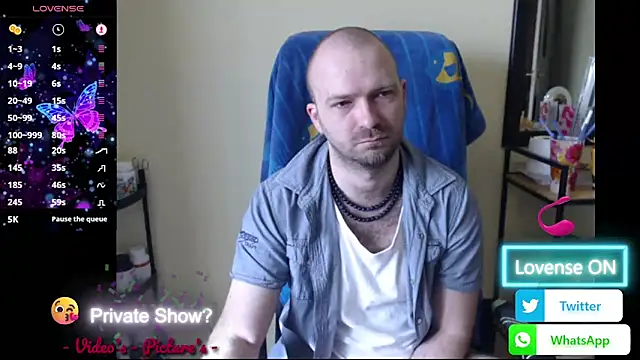 Snapshot of RealManHaveHairy chatting on April 2, 2026, 7:04 am RealManHaveHairy online show from April 2, 2026, 7:04 am