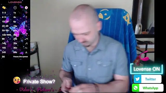 Snapshot of RealManHaveHairy chatting on April 9, 2026, 5:20 am RealManHaveHairy online show from April 9, 2026, 5:20 am