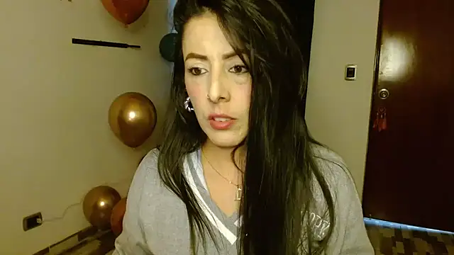 ella peck online show from September 19, 2025, 4:27 am