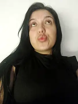 Sophie-hatter online show from March 20, 2025, 2:19 am