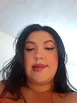 Snapshot of Sophie-hatter chatting on May 18, 2026, 5:29 pm Sophie-hatter online show from May 18, 2026, 5:29 pm