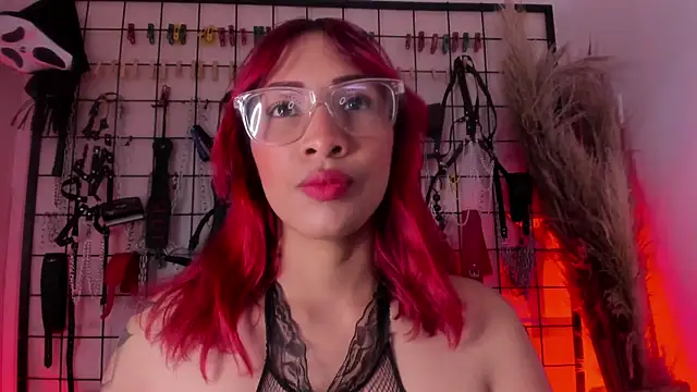 charrlotte quinn online show from December 2, 2025, 2:52 pm