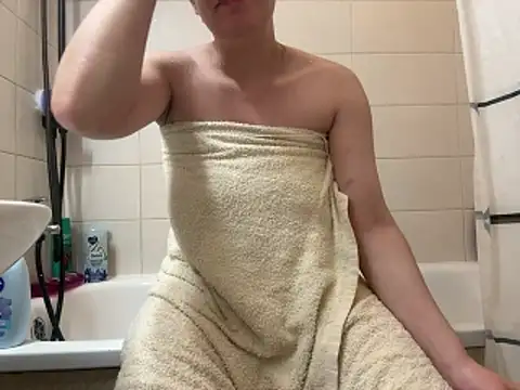 Snapshot of czruz chatting on April 2, 2026, 6:58 pm czruz online show from April 2, 2026, 6:58 pm