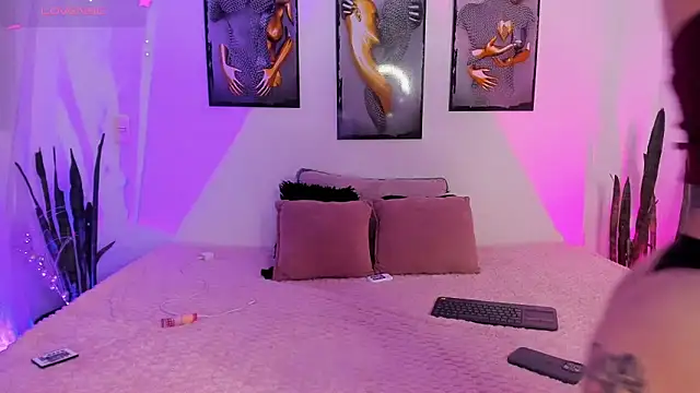 Stanlor1226 online show from February 4, 2026, 1:11 am