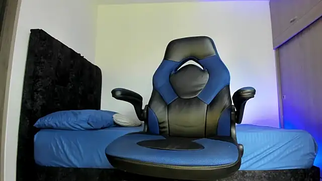 Snapshot of male_pussy chatting on October 2, 2025, 5:38 pm male pussy online show from October 2, 2025, 5:38 pm