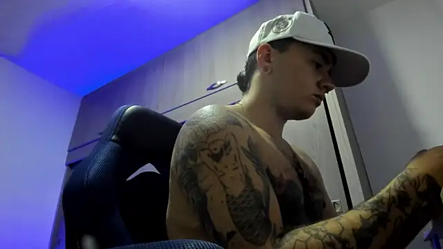 Snapshot of male_pussy chatting on December 21, 2025, 4:03 am male pussy online show from December 21, 2025, 4:03 am