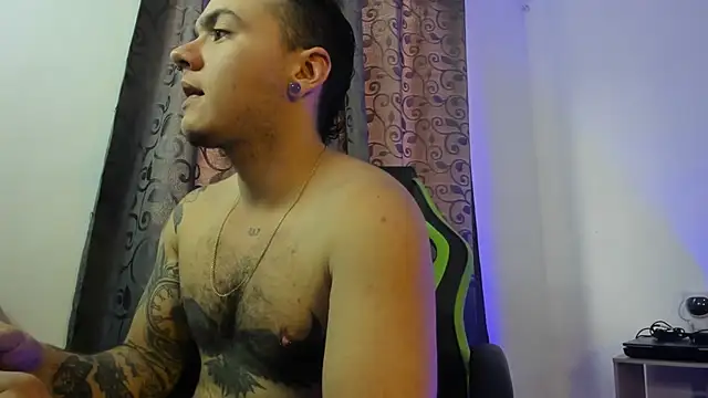 Snapshot of male_pussy chatting on September 19, 2025, 3:27 pm male pussy online show from September 19, 2025, 3:27 pm