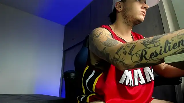 Snapshot of male_pussy chatting on February 16, 2026, 4:27 pm male pussy online show from February 16, 2026, 4:27 pm