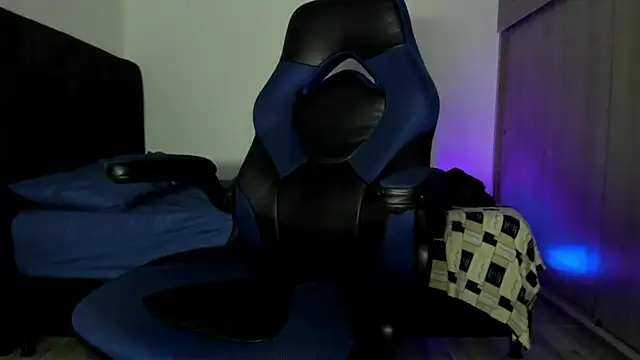 Snapshot of male_pussy chatting on October 28, 2025, 5:29 am male pussy online show from October 28, 2025, 5:29 am