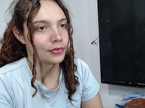 Snapshot of Jeessxxx01 chatting on March 19, 2026, 12:32 am Jeessxxx01 online show from March 19, 2026, 12:32 am