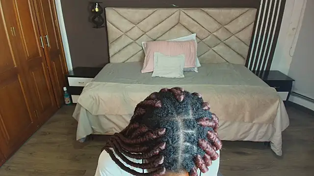 Snapshot of Raquel_jones chatting on March 14, 2025, 11:23 am Raquel jones online show from March 14, 2025, 11:23 am