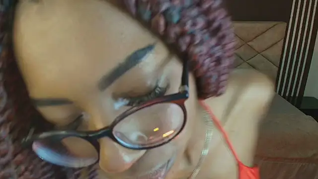 Snapshot of Raquel_jones chatting on March 19, 2025, 2:57 pm Raquel jones online show from March 19, 2025, 2:57 pm