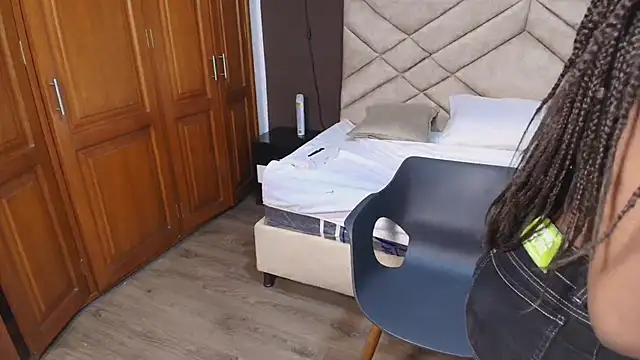 Snapshot of Raquel_jones chatting on November 25, 2025, 11:54 am Raquel jones online show from November 25, 2025, 11:54 am